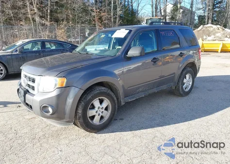 2011 Ford Escape Xlt z USA, uszkodzony, nr VIN 1FMCU9D71BKB50439